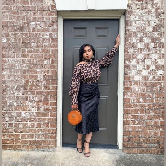 Cheetah Women Blouse - Picture 12 of 14